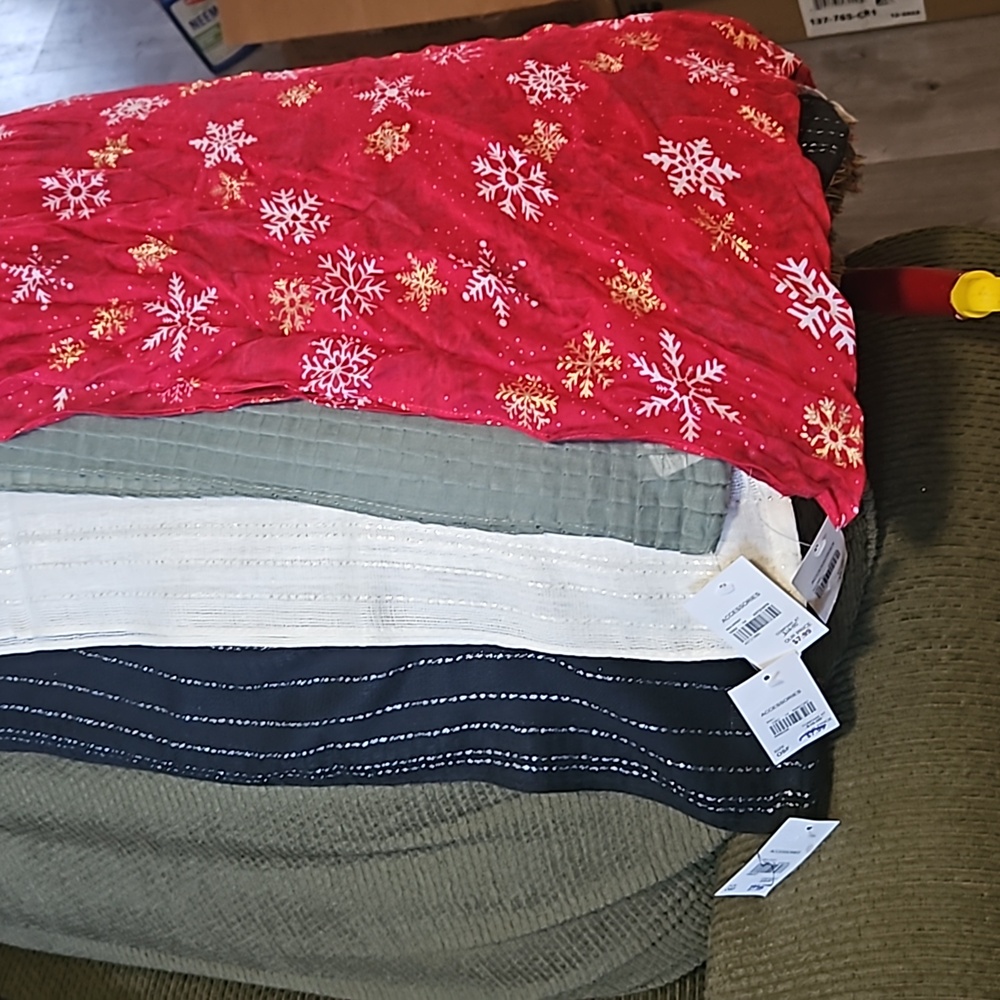 Scarves - Picture 2 of 4
